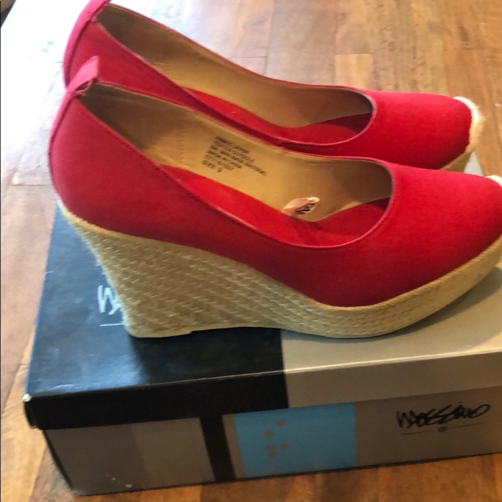 Red Rope Wedges - Picture 5 of 6